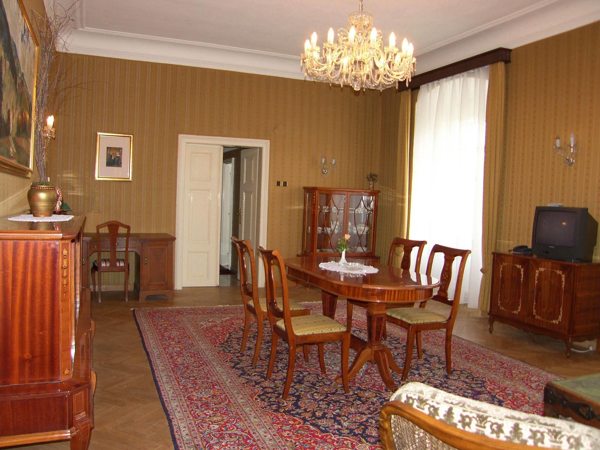 扎美克迪科宫廷酒店 Zdíkov 外观 照片